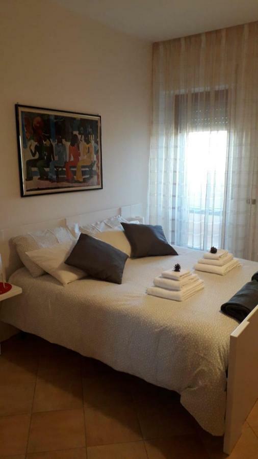 The Holiday House Hotel Santeramo in Colle Exterior foto
